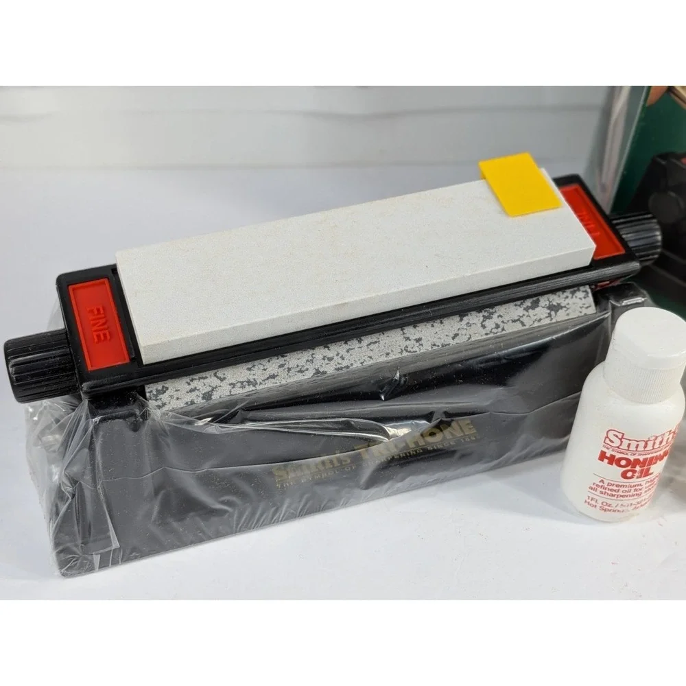 NIB🚨Smith's Tri-Hone Vintage 3-Stone Sharpening System w/ Honing Oil 6
